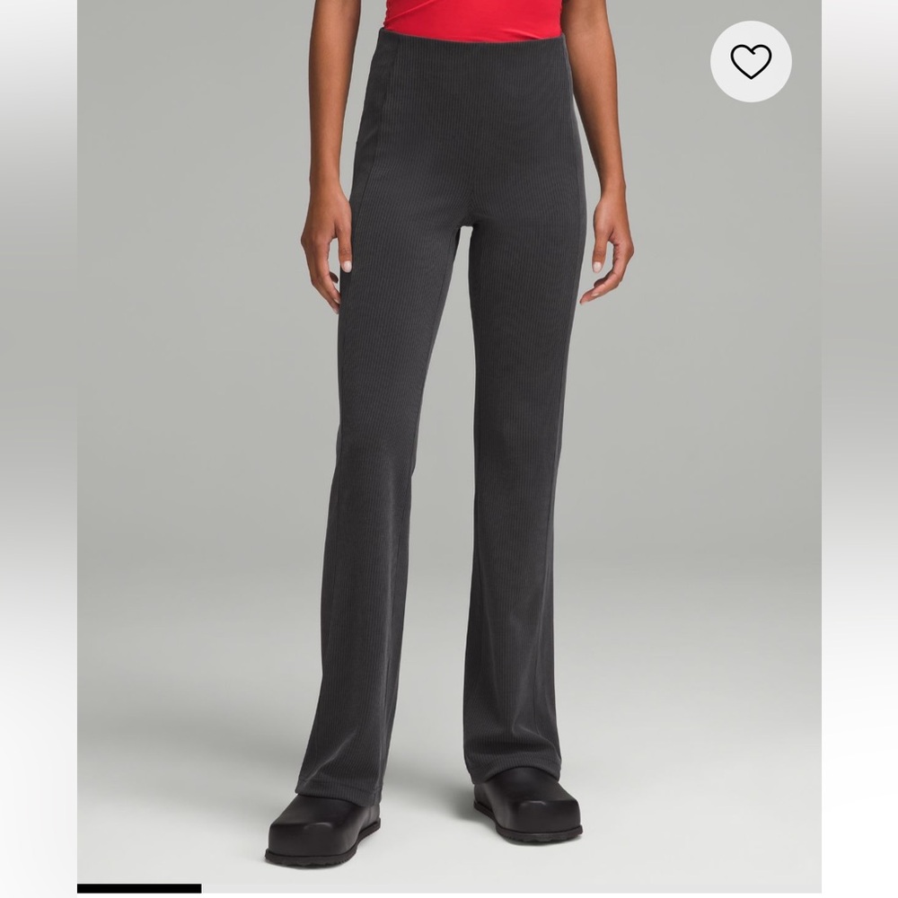 lululemon athletica ribbed softstreme flare leg pants size 2 black